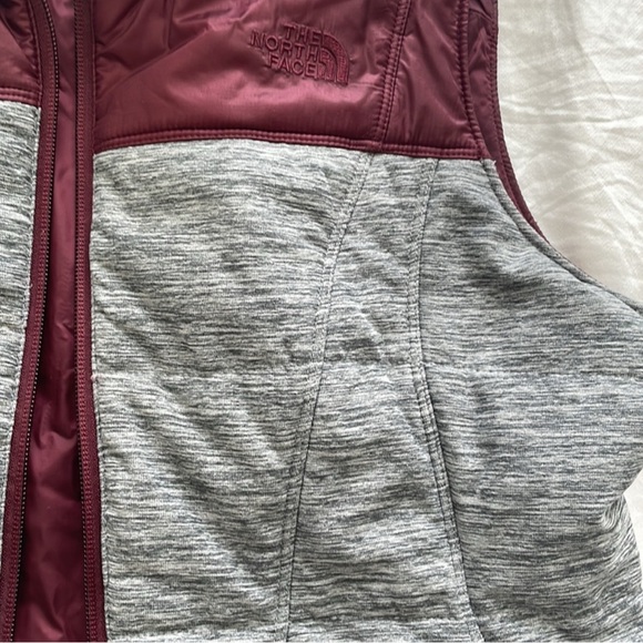 The North Face Down Vest Women’s Size Medium - Picture 3 of 7
